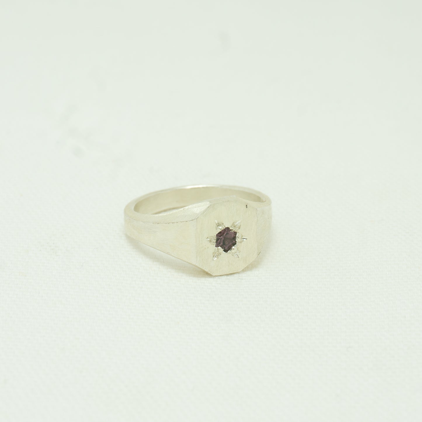 Hex Signet 01