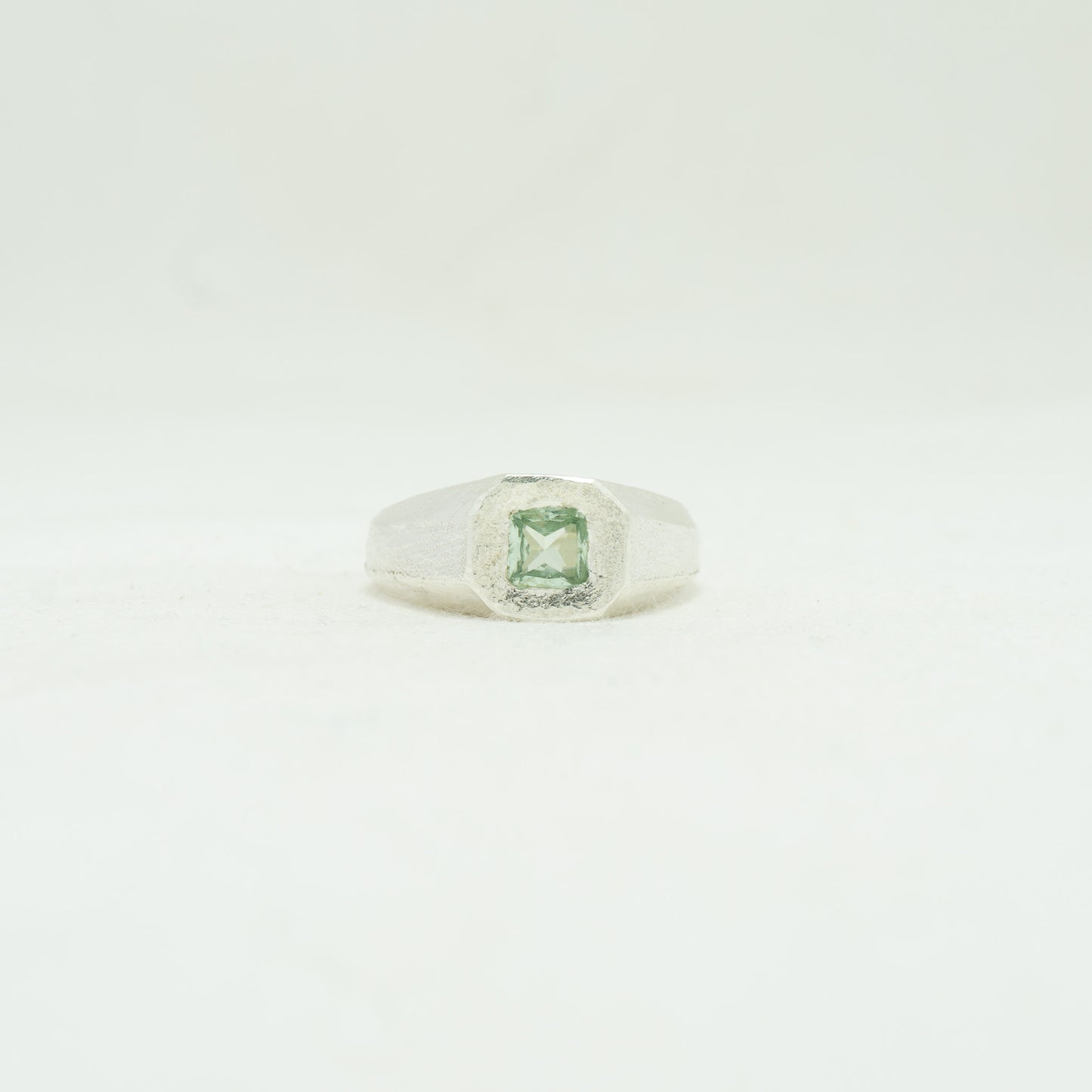 Facette 05