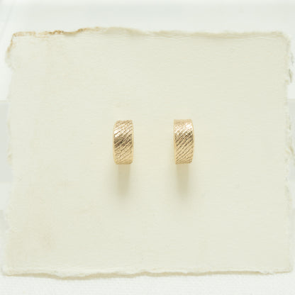 Apoma Earrings Gold