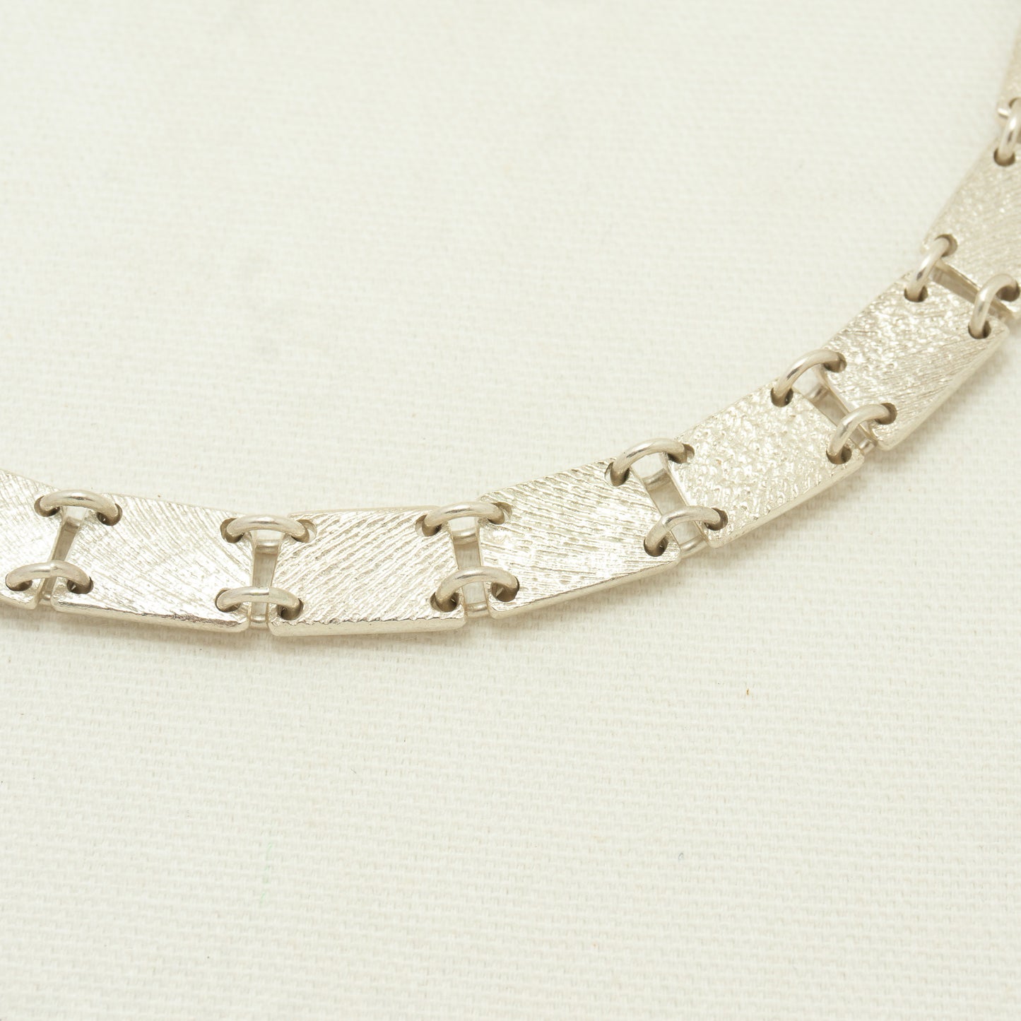 Apoma Tab Collar