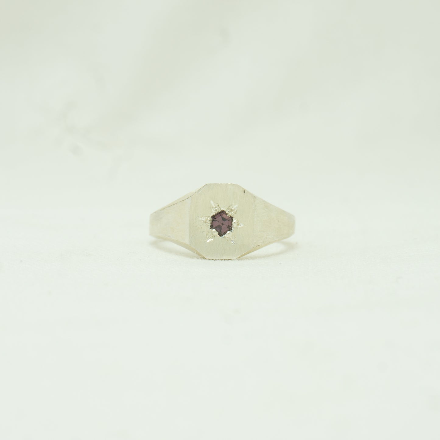 Hex Signet 01