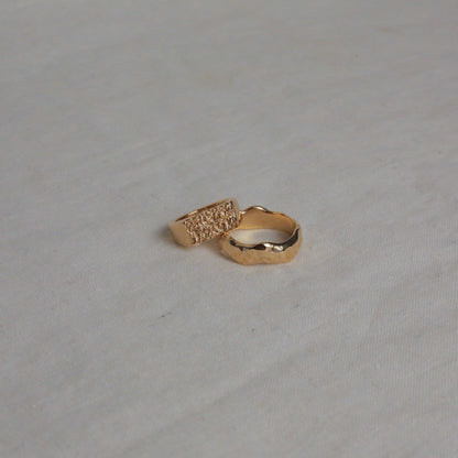 Arena Signet Gold
