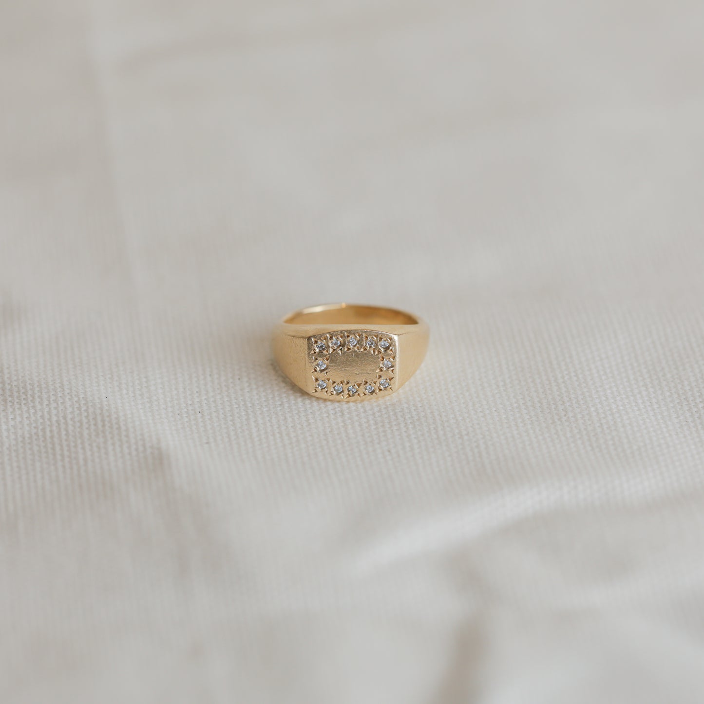 Stitched signet - Gold