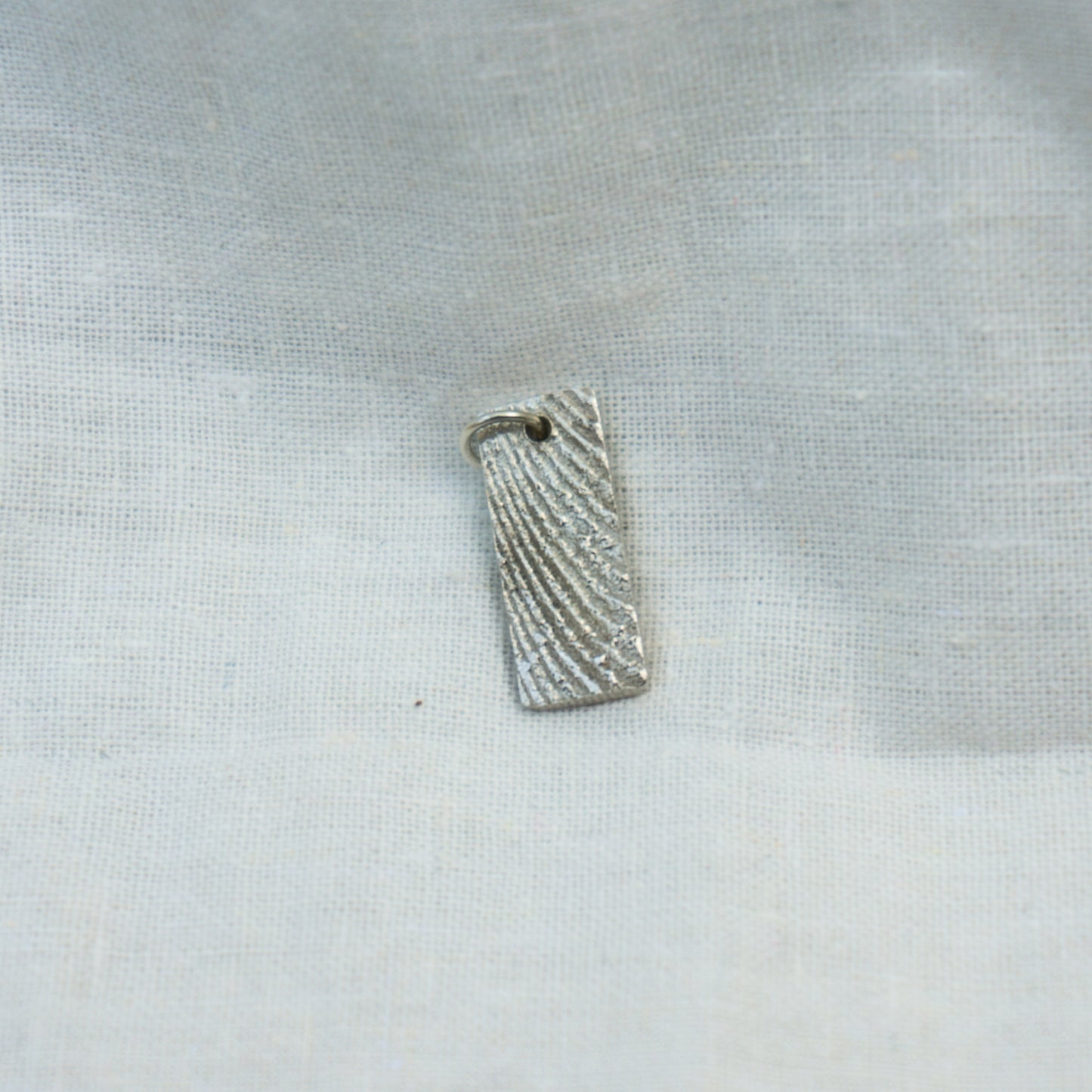 Apoma Pendant