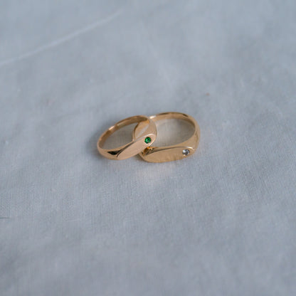 Court Signet Gold